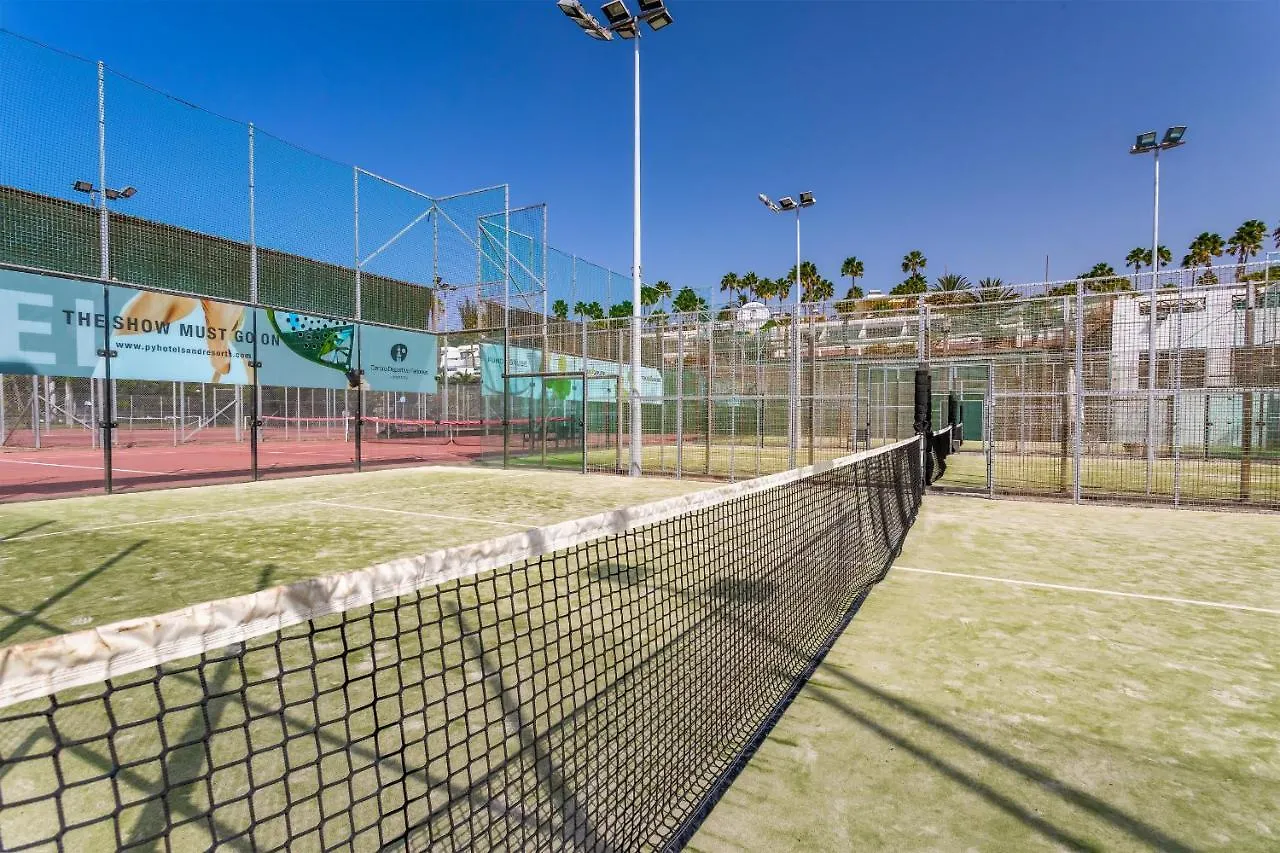 Blue Volcano-Pool, Gym And Activities In Sport Center Fariones Included Puerto del Carmen  0*, Puerto del Carmen (Lanzarote)